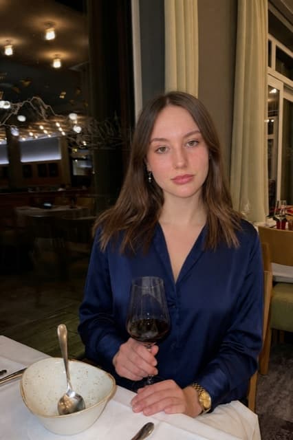 Photo générée par IA, scène Soirée élégante